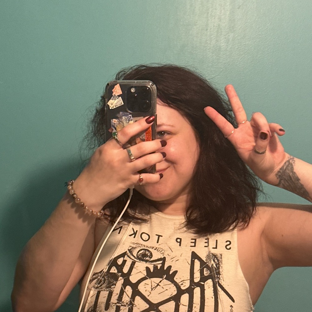 Meet your Posher, Chanel